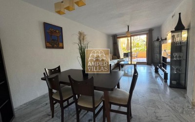 Spacious flat with a fantastic terrace in the harbour of Campomanes, Altea.